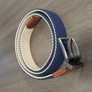 Tommy Bahama Reversable Cream or Blue Stretchy Belt Size L/XL
